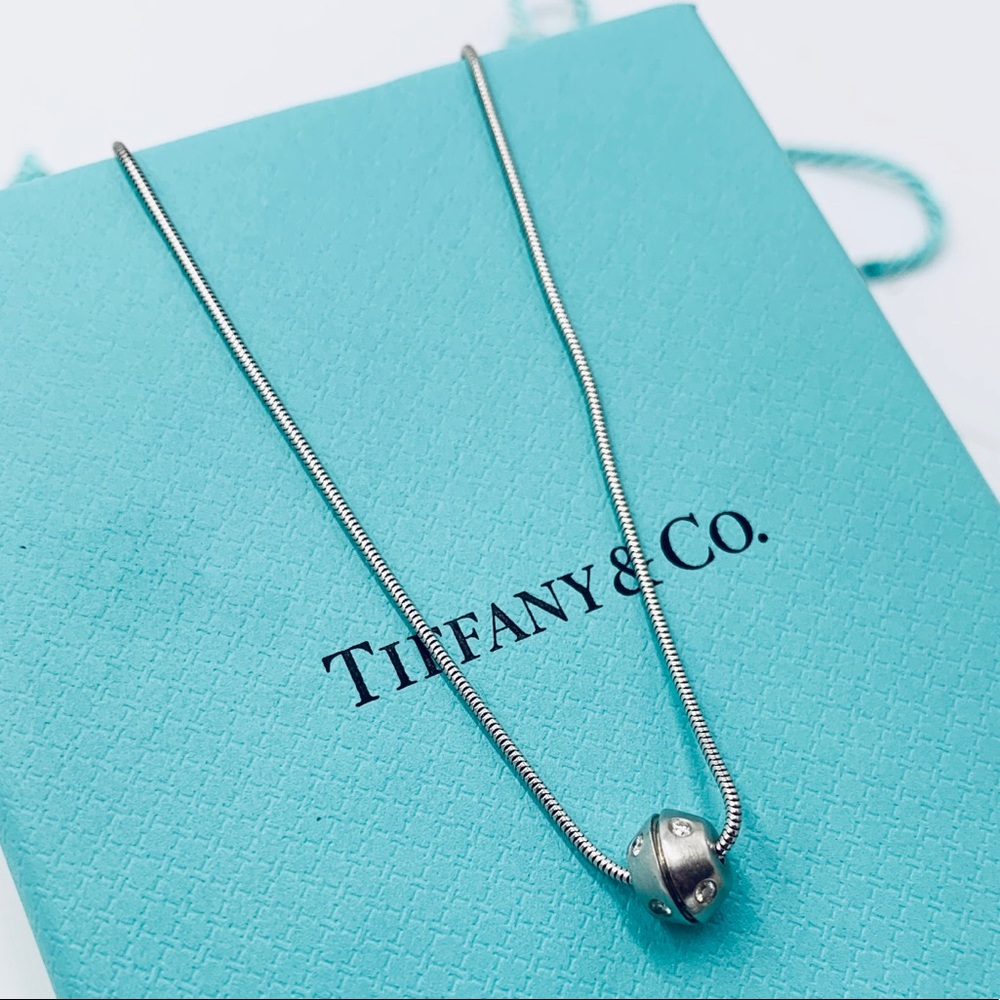 🤩SALE🤩Tiffany 18k diamond necklace
